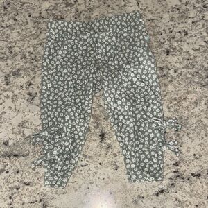 Posh Peanut Floral Print Leggings with Bow Accents